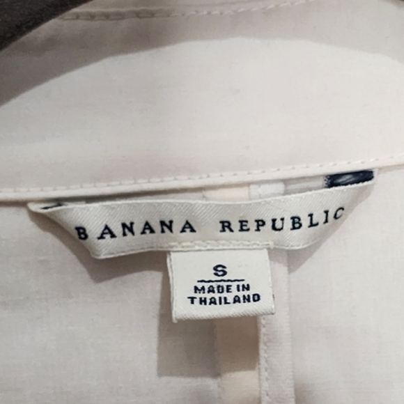 Banana Republic Trench Coat - Picture 14 of 15